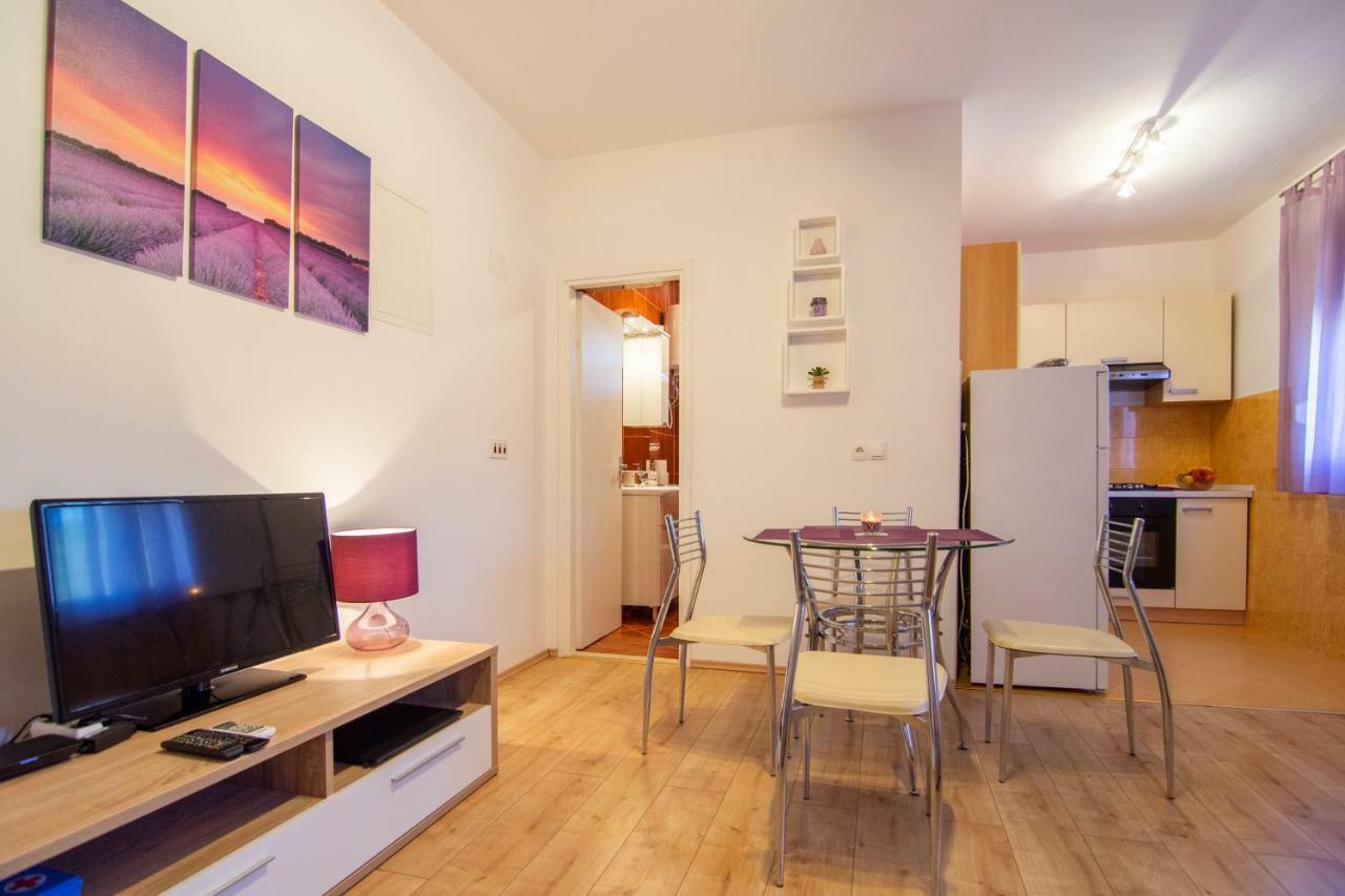 Apartmani Perkovic Gustirna Exterior photo